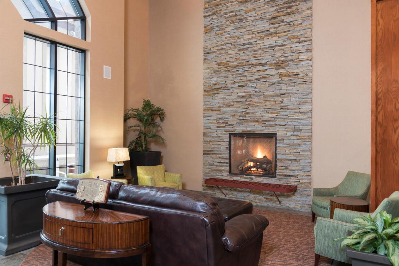Holiday Inn Midland By Ihg Exterior photo